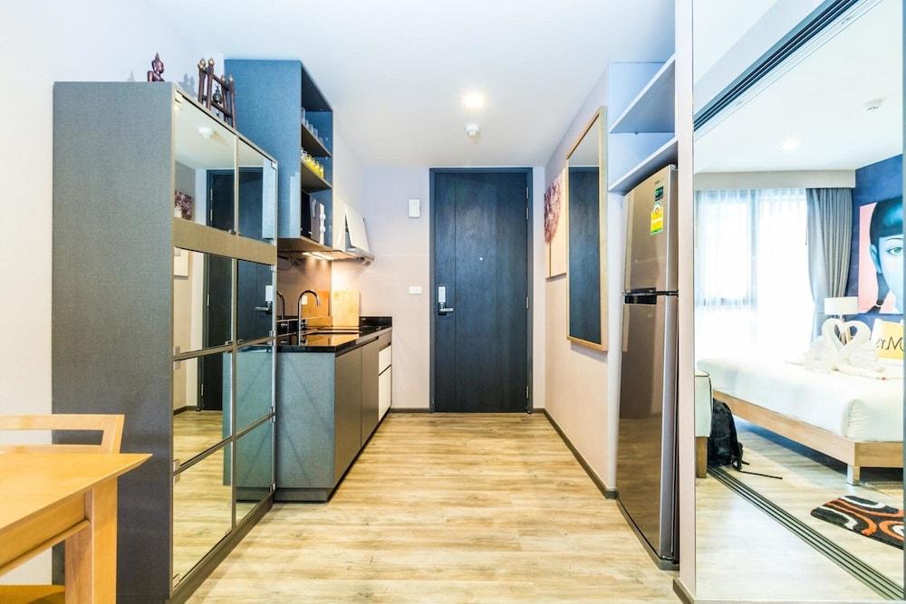 D144 - Unique Pool Access Apartment in The Deck Patong 2 Pools and gym