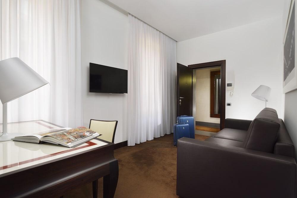Milano Castello Luxury Apartment