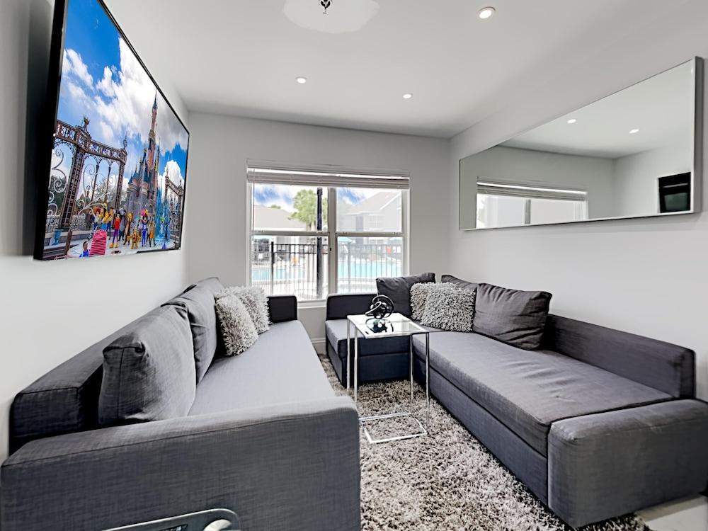 2 Room Celebration Disney Poolside Spa-golf Condo