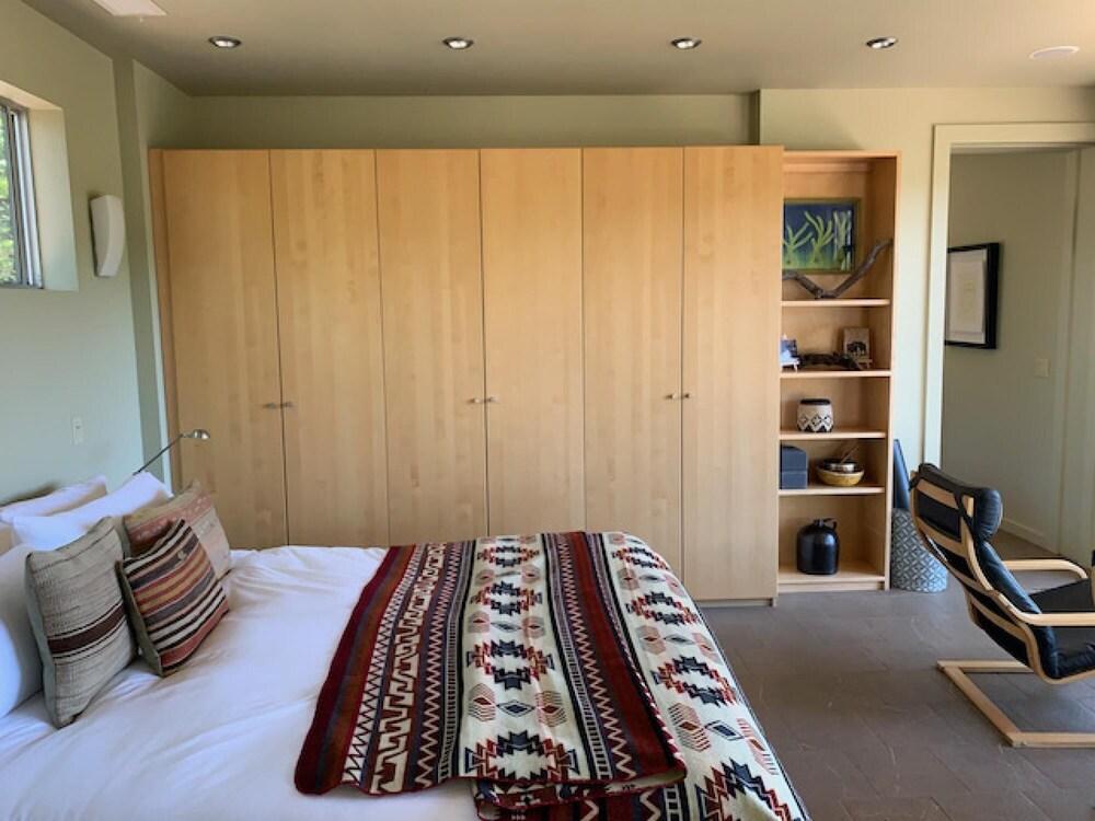 Views Last Minute Longer Stay Specials