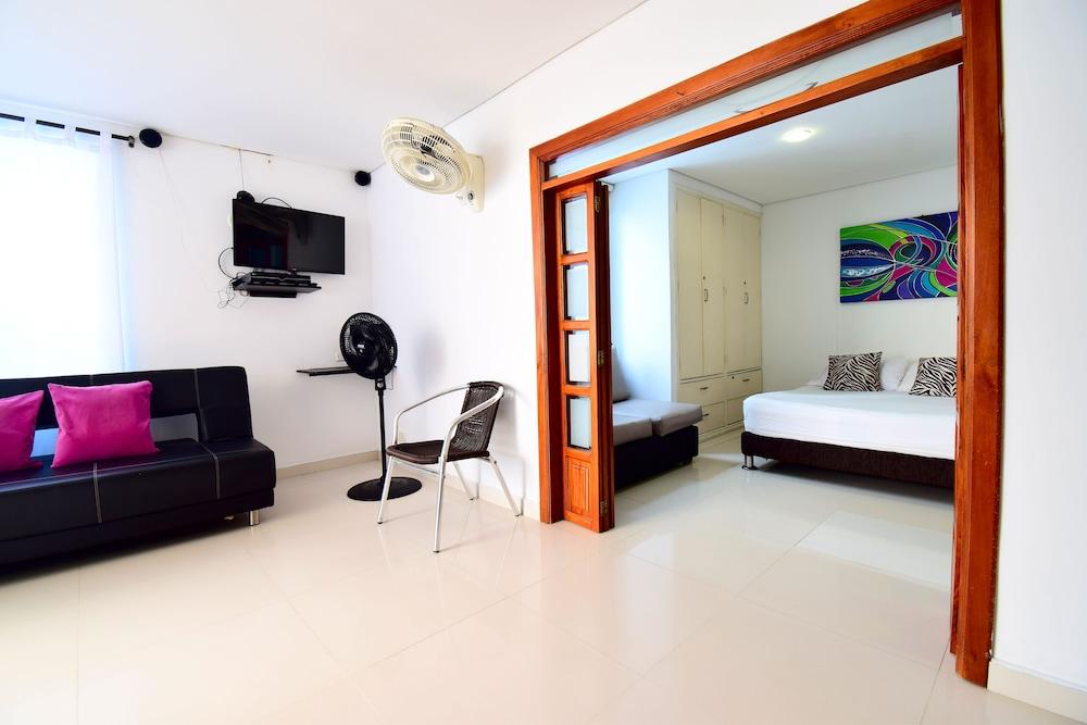 Apartamento Con Balcón - Piso 13