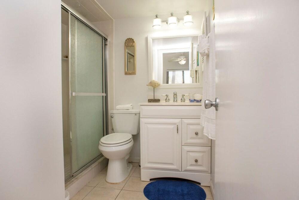 Unit 2101 - Ocean Racquet Club