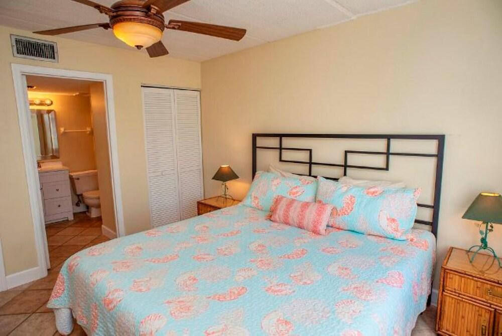 Unit 7106 - Ocean Racquet Club