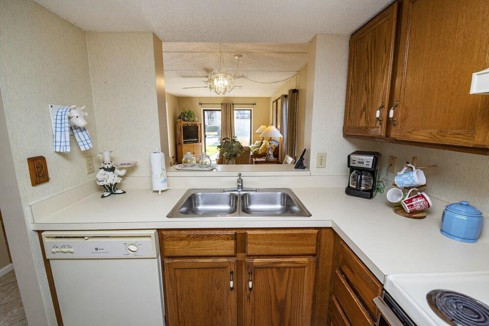 Unit 7102 - Ocean Racquet Club