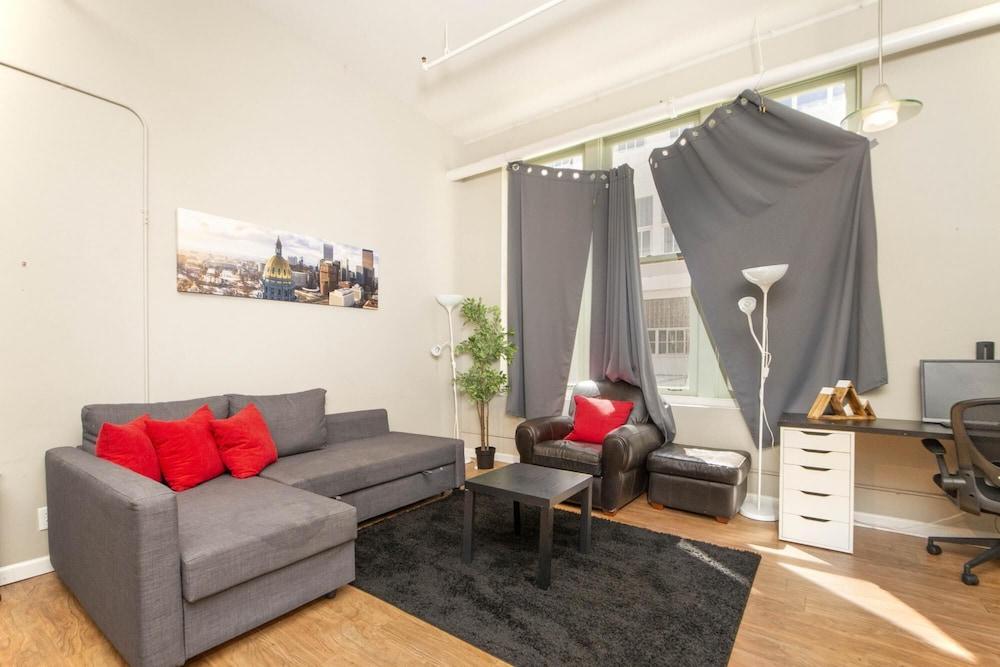 Huge 2 Bedroom Historic Loft Downtown Denver