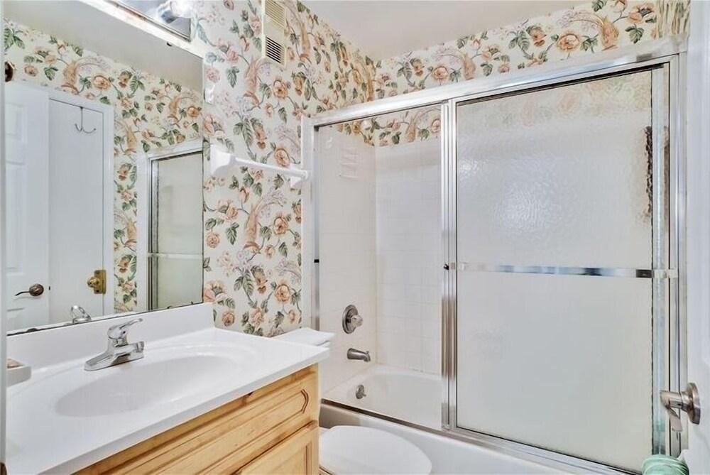 Unit 1304 - Ocean Racquet Resort