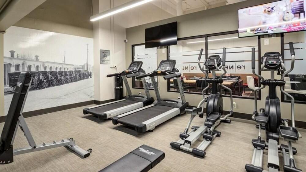 Downtown Denver 2BR Apartment - Open Plan Living