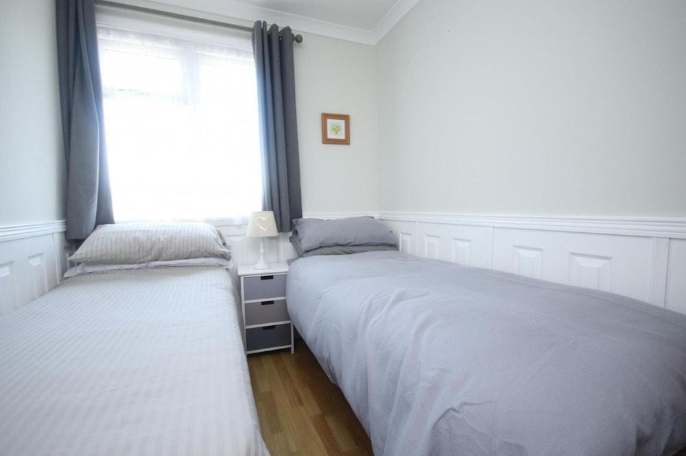 7A Medmerry Park 2 Bedroom Chalet