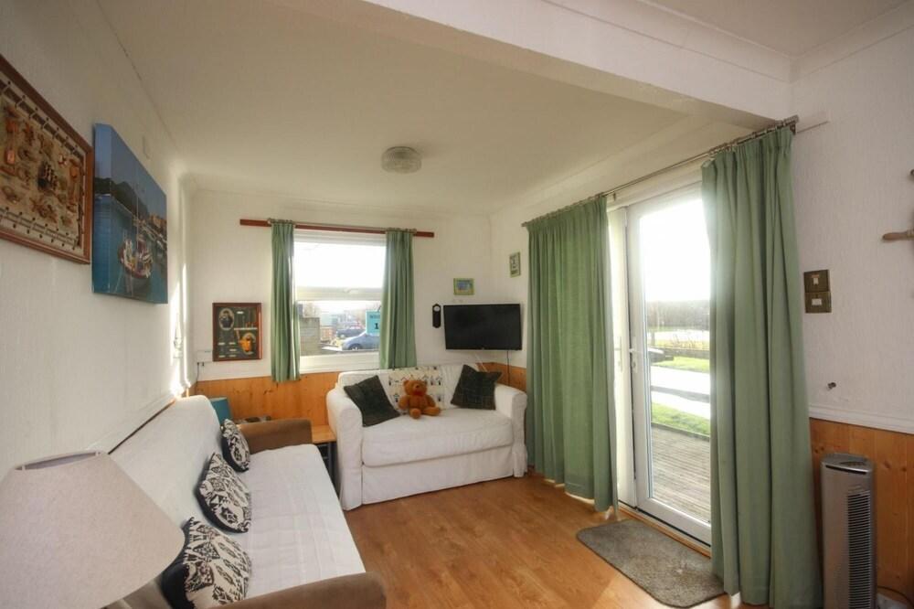 10A Medmerry Park 2 Bedroom Chalet