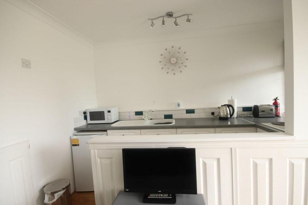 45F Medmerry Park 1 Bedroom Chalet