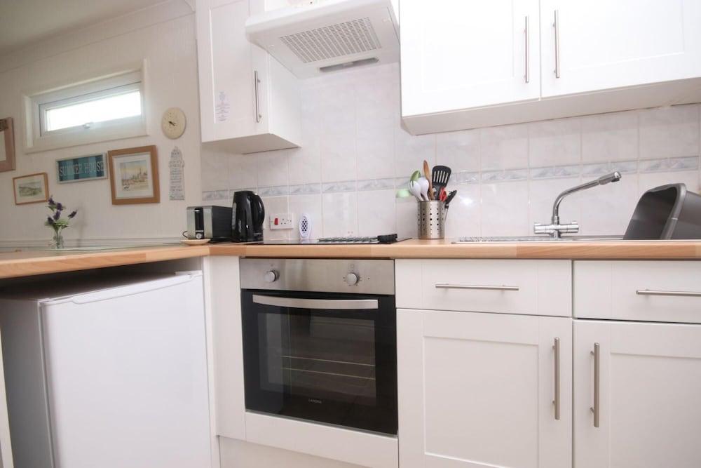 37B Medmerry Park 2 Bedroom Chalet