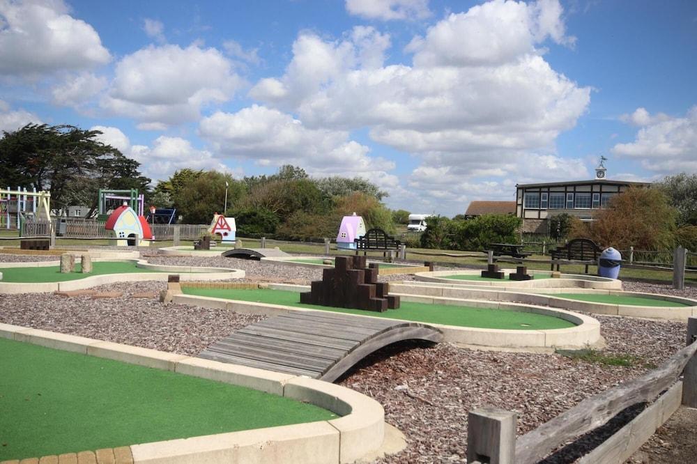 42A Medmerry Park 2 Bedroom Chalet