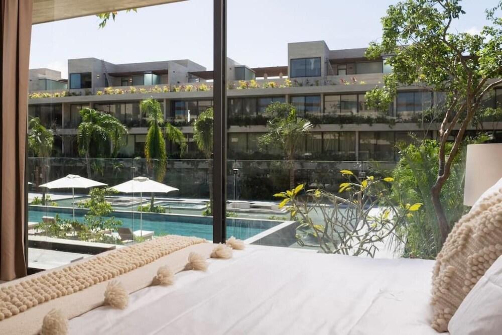 Smart And Secure In A Sensational Setting Luxury Studio With Infinity Pool View