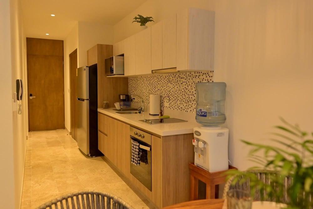 Brand New Lovely 1BR Apartment PDC Rooftop Pool Gym Pool Table Nice Amenities