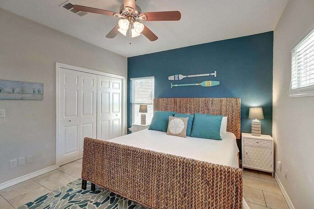 Hydrotherapy 4 Bedroom Home by Redawning