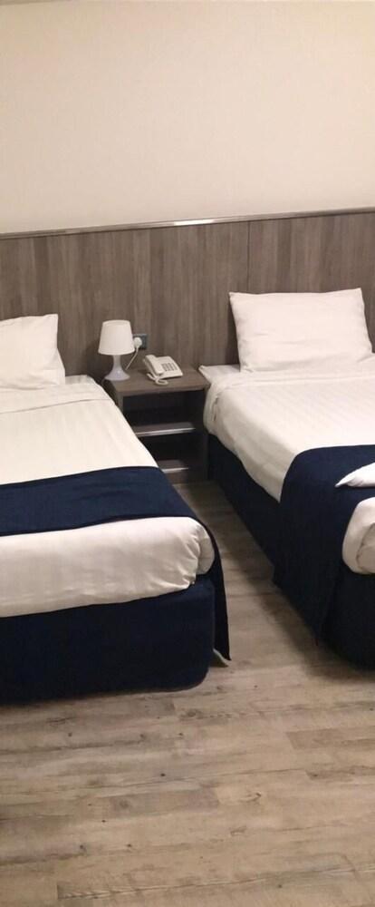 Hayaat Almadina Hotel