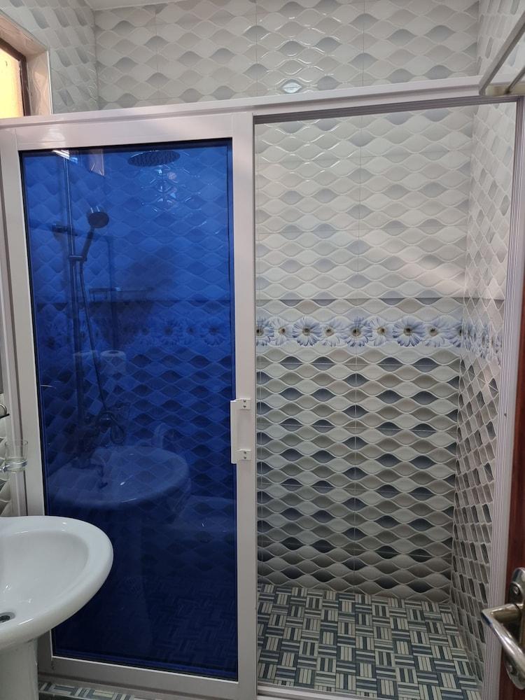 Studio Solitaire Ideal for two Adults - Garden View 1