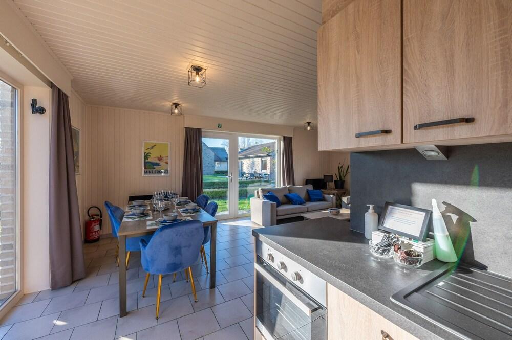 Bungalow Westende Blue 6 Persons