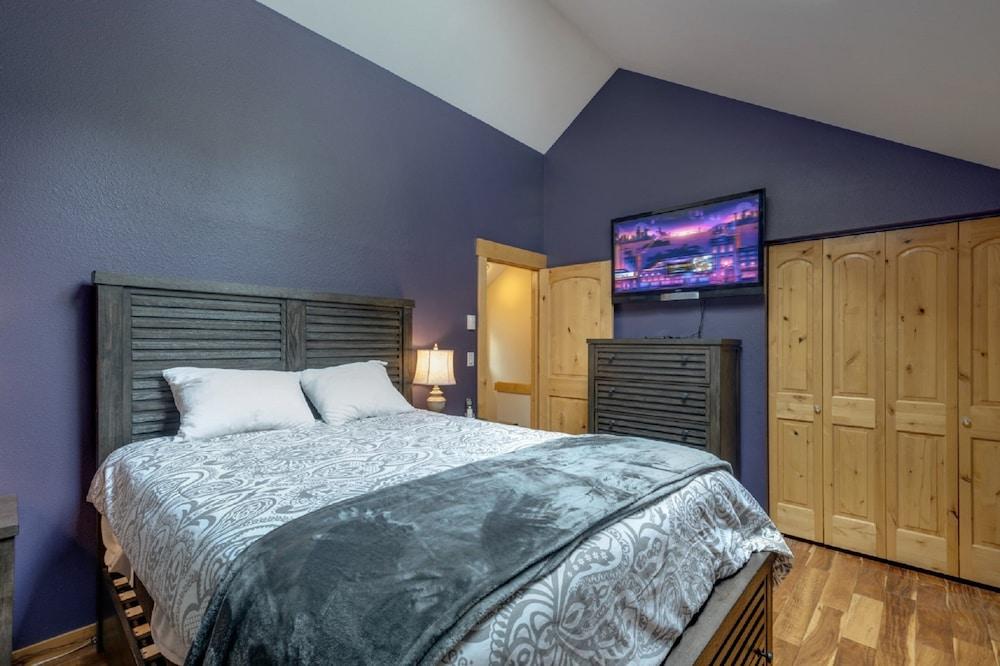 Mt Baker Lodging Condo 23 - LUXURIOUS, SLEEPS 4! by MBL