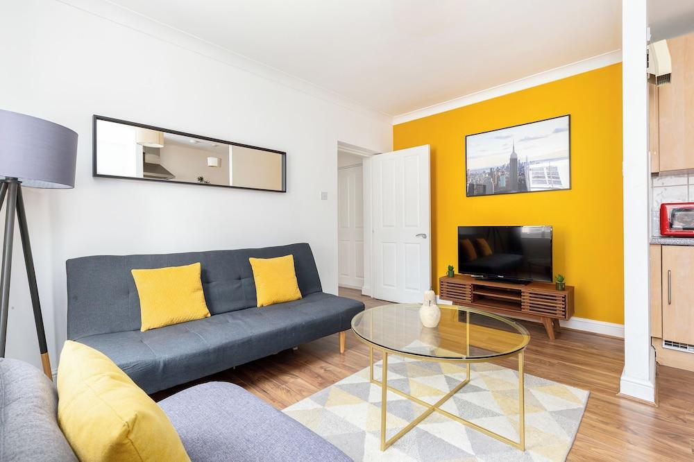 Bright 1 Bed Flat on Vibrant Brick Lane