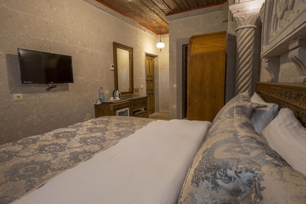 Underground Cave Suites