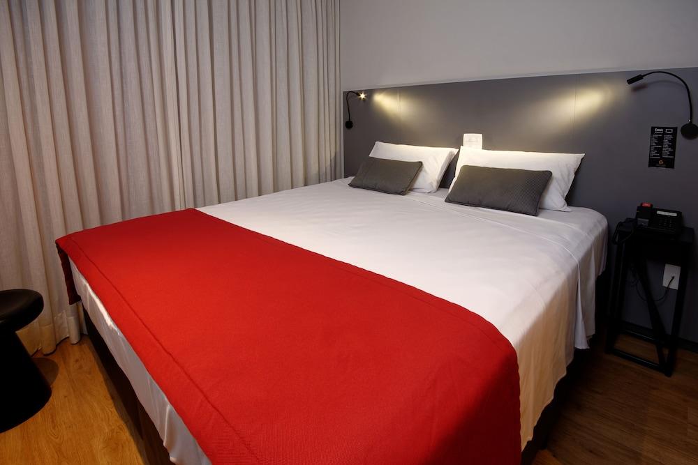 Golden Tower Express Berrini by Fênix Hotéis