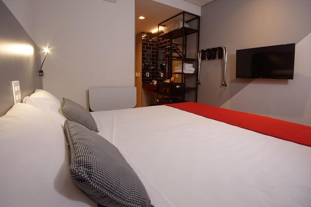 Golden Tower Express Berrini by Fênix Hotéis