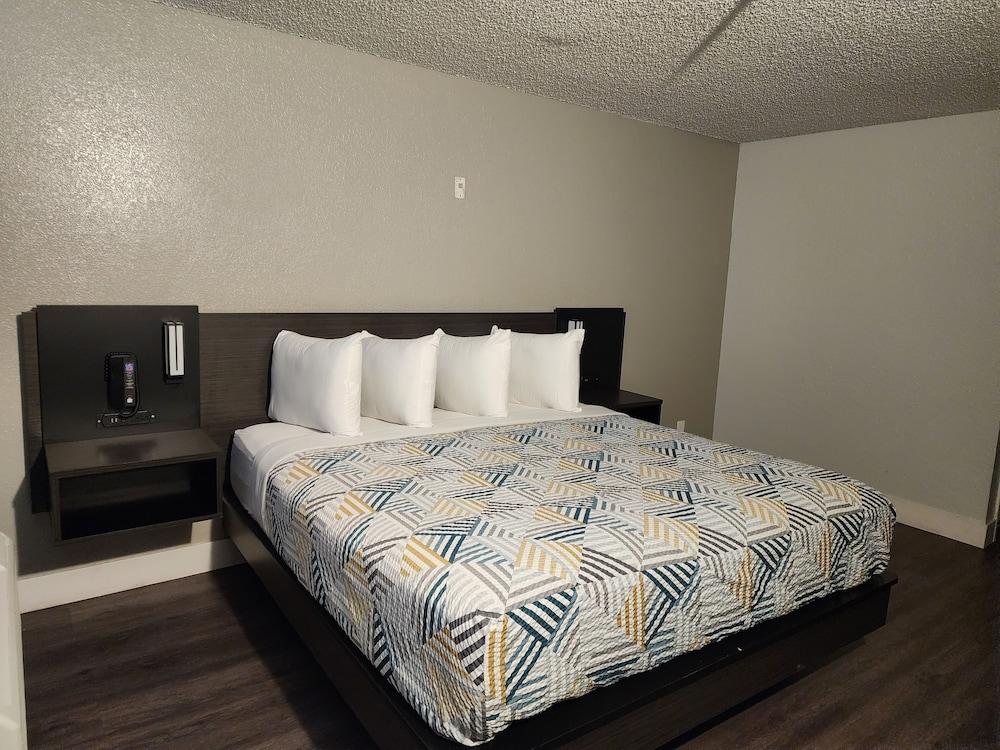 Motel 6 Sacramento, CA - Natomas & SMF Airport
