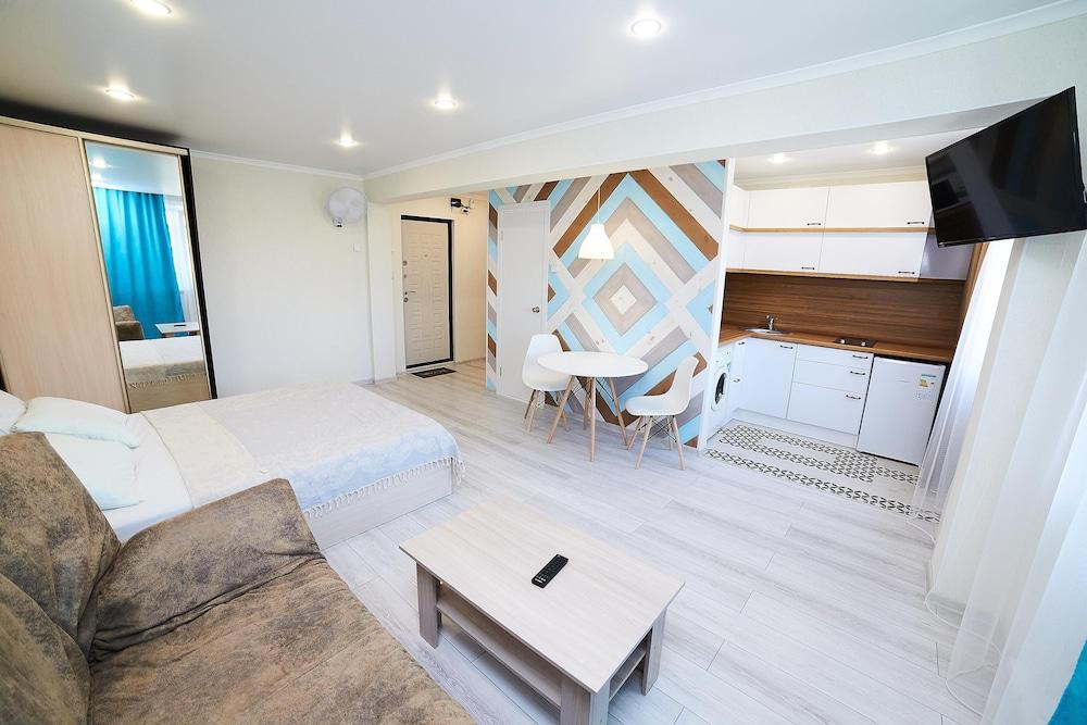 Dobrie Sutki Apartment Muhacheva 256.3