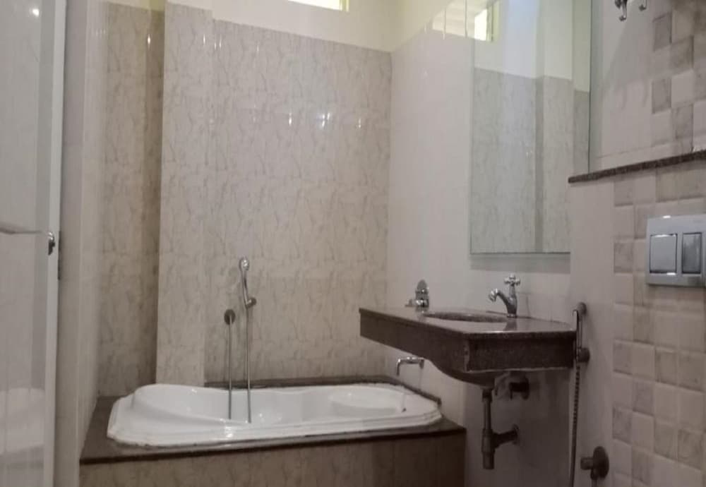 Cinemascope An Apart Hotel