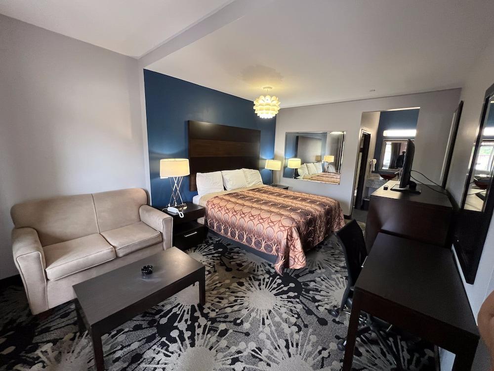 Regency INN & Suites