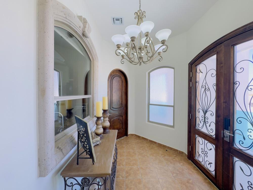 Hotel Esmeralda Beach Resort