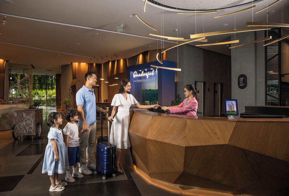 Citadines Marina Halong