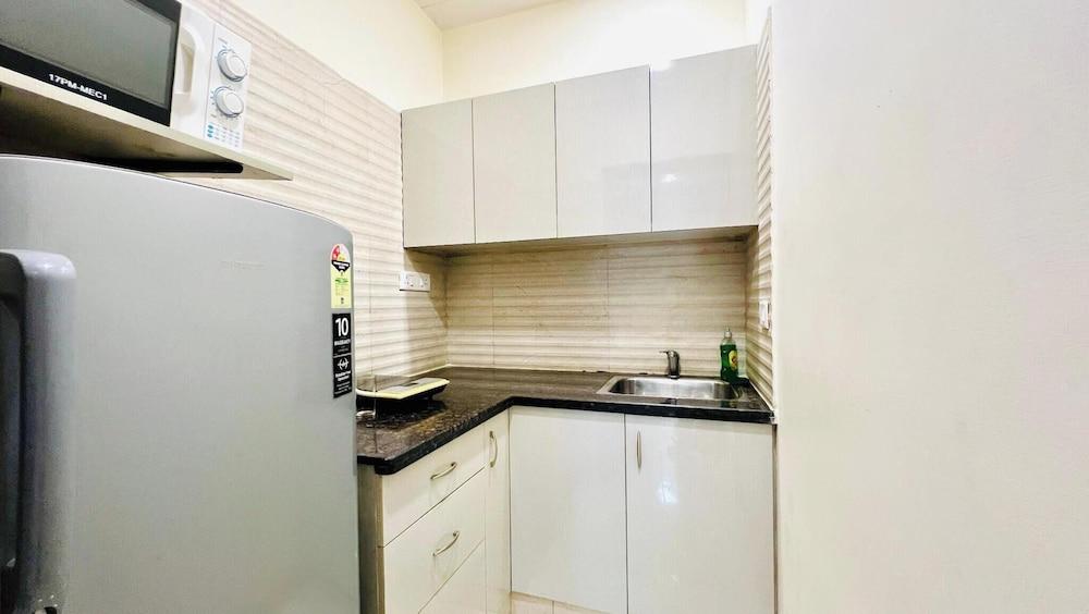 Olive Service Apartment-Golf Course Road