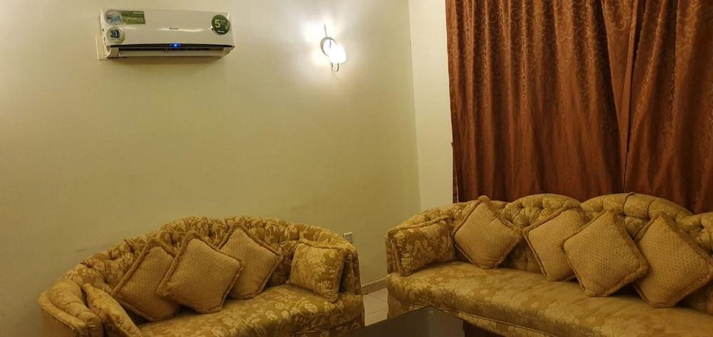 Al Narjes Hotel Suites