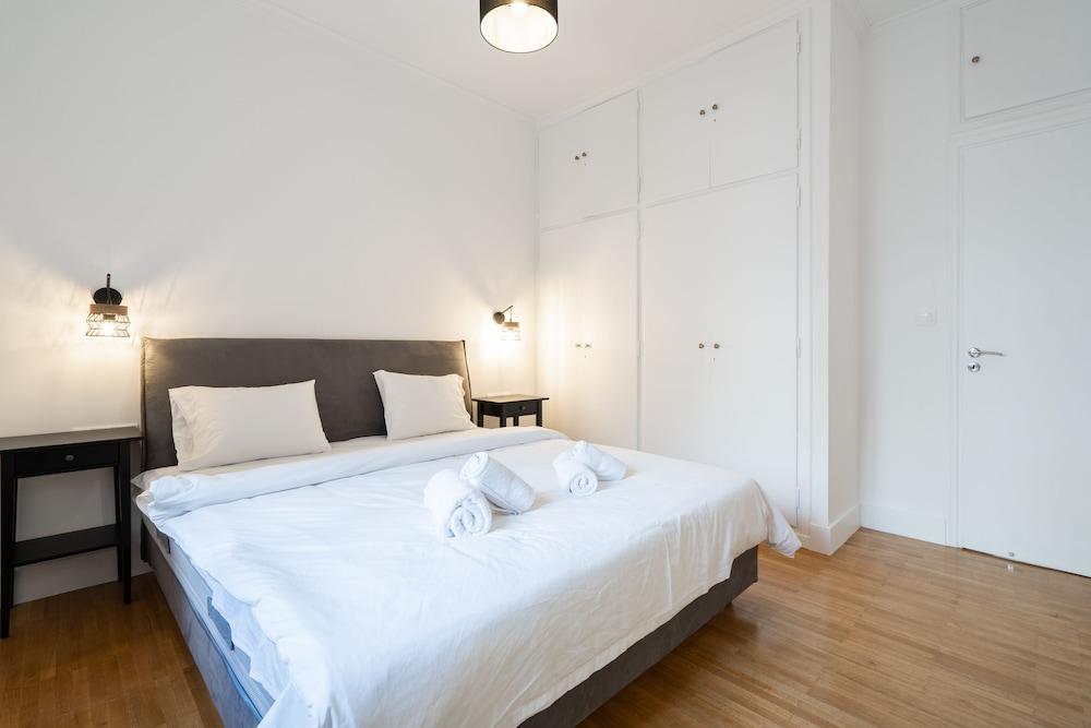 The Urban King Apartment