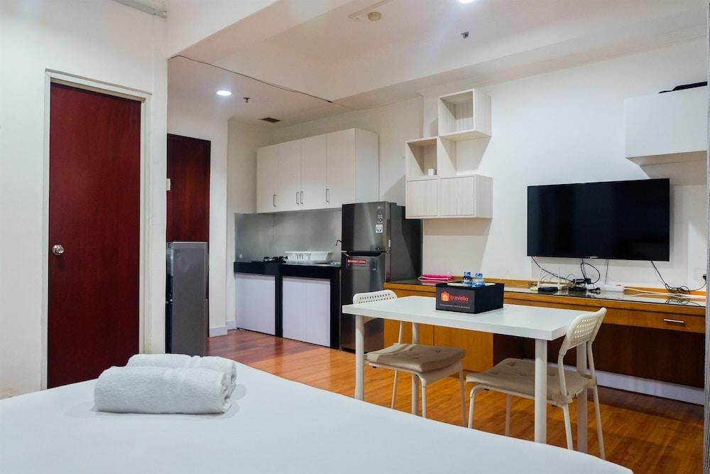 Prime Location Sudirman Park Studio Apartment