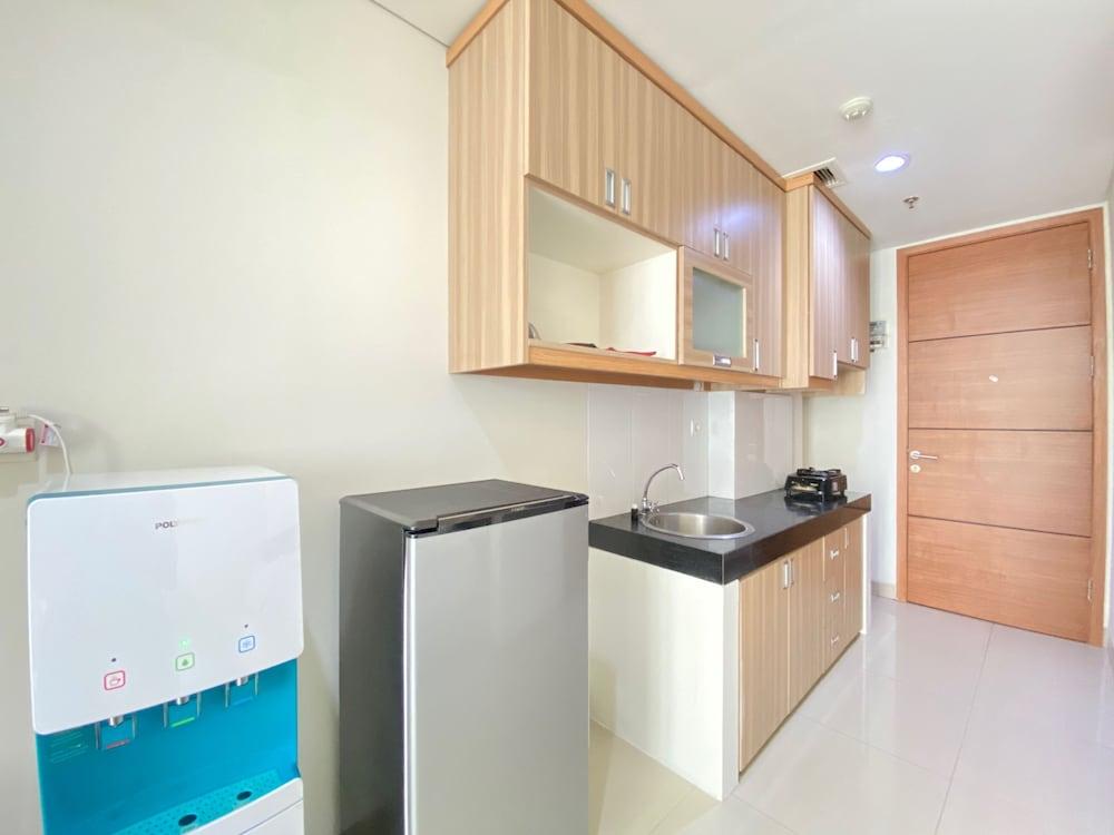 Stylish & Comfy Studio at Dago Suites Apartment