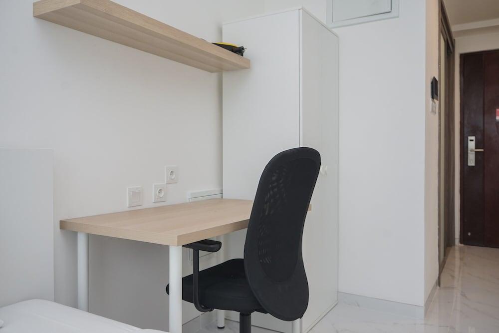 Nice and Comfy Studio Sky House BSD Apartment