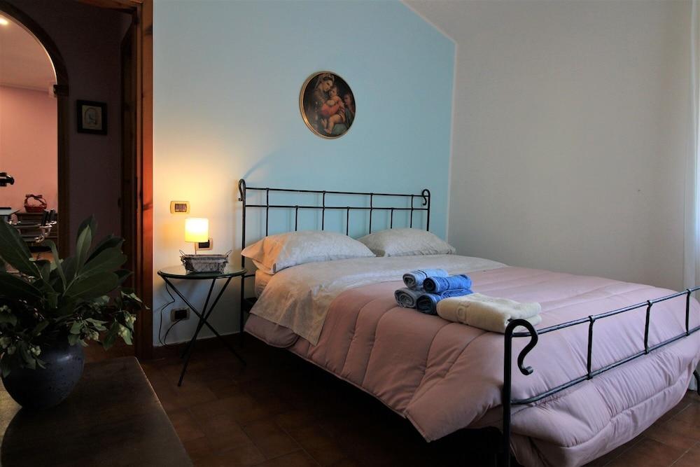 Scappo In Umbria, La Escondida