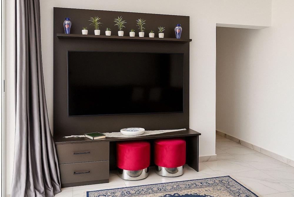 Chic & Spacious Retreat in Porto Said