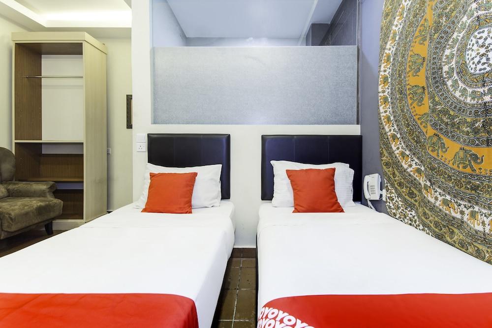 OYO 90429 Hotel Narasindo