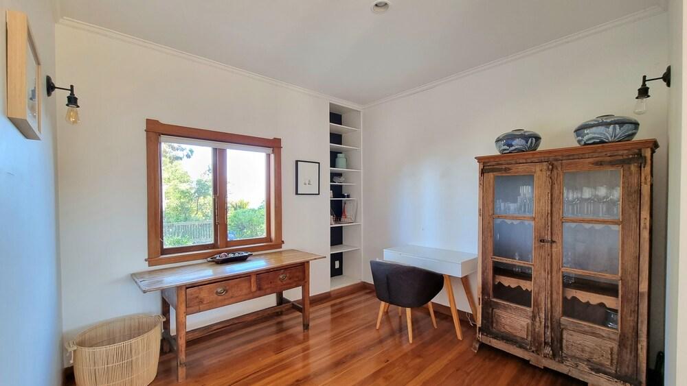 The Kauri Retreat - Sea Views & Spa Pool