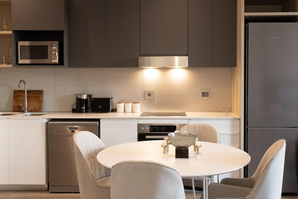 Black Marble - Menlyn Residence