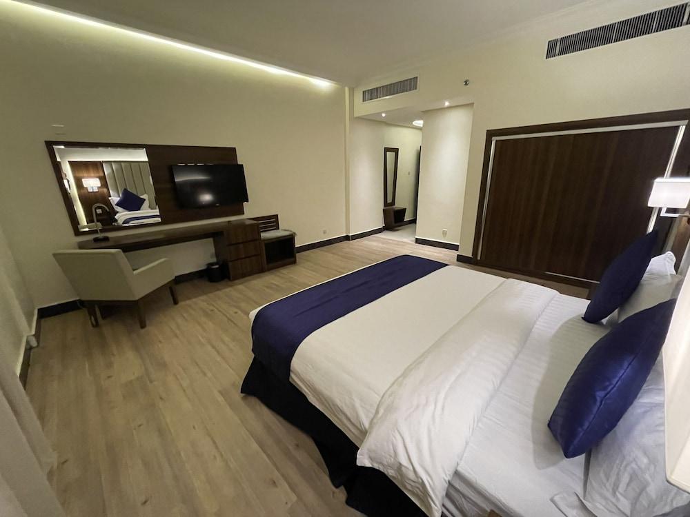 Private Luxury Suites - Al Hamra