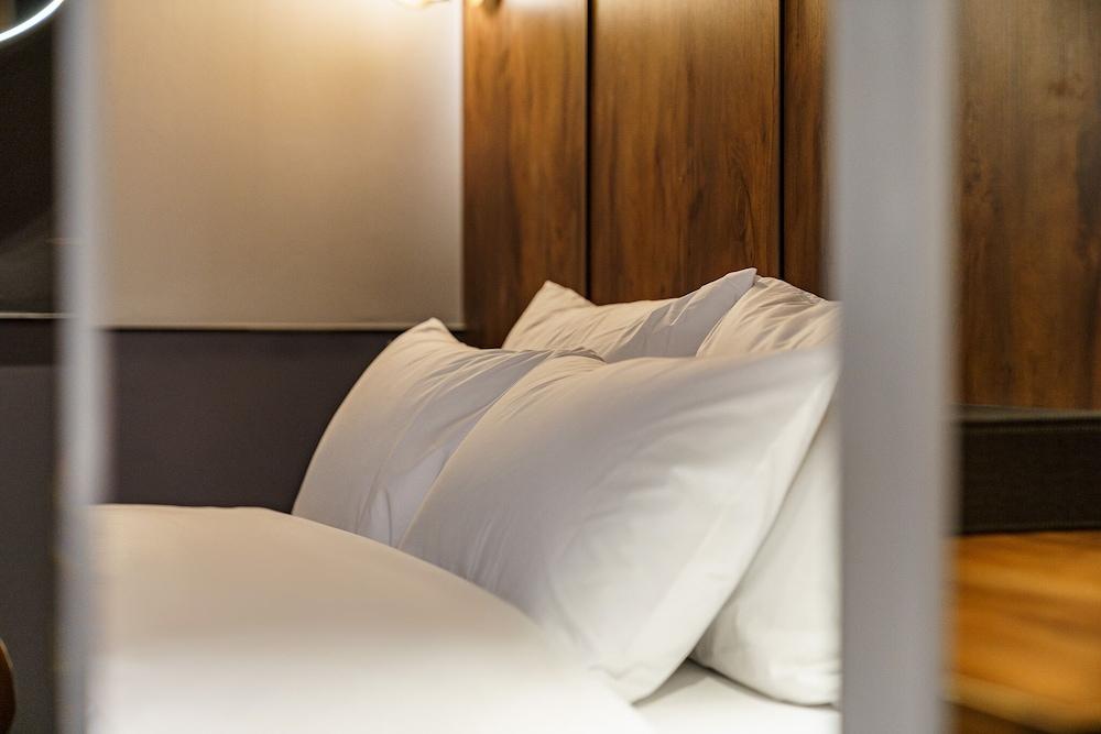 Brown-Dot Hotel Geomdan