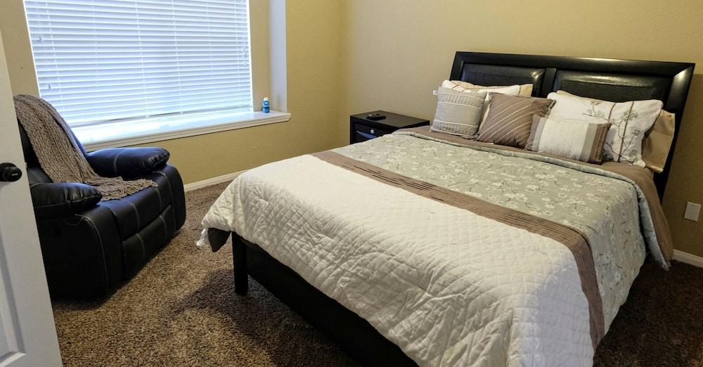 4Bdrm 2Bath 4Beds - Sugarland Richmond