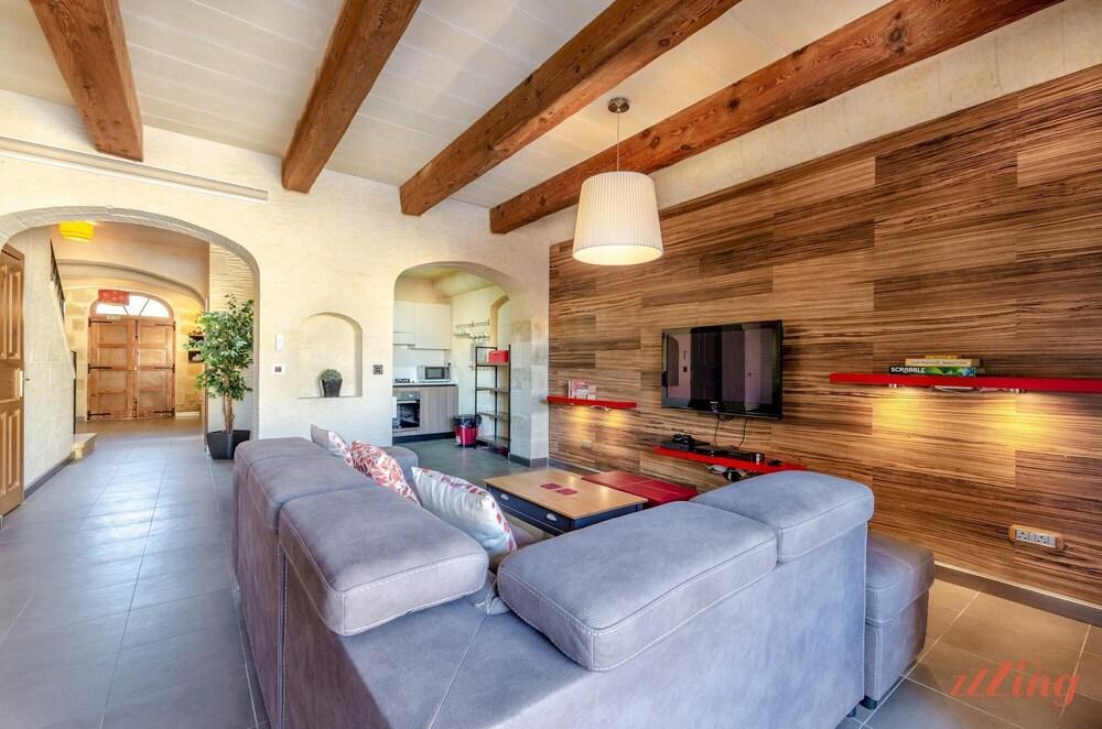 Gozo Villa Near Beach w Private Pool AC BBQ