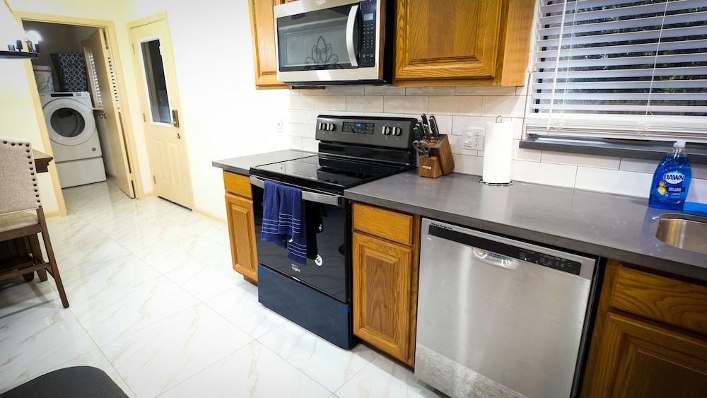 3Bdrm 2.5Bath 4Beds - IAH Arprt Spring