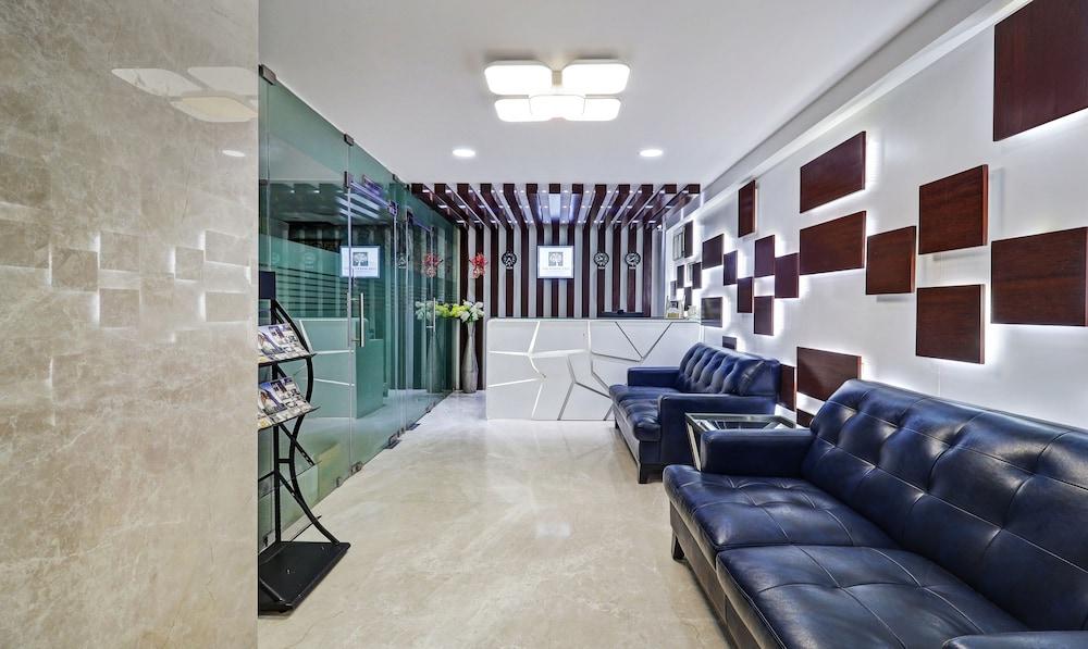 Treebo Trend The White Tree